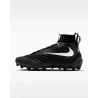 Côté extérieur du pied gauche de la Nike Alpha Menace Pro 5 illustrant la structure élargie et la tige synthétique renforcée.