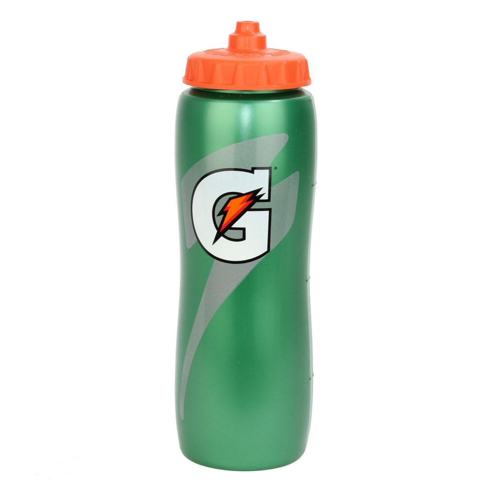 Бутылка для воды хоккейная. Шейкер Gatorade. Спортивная вода Gatorade. Бутылка для воды. Спортивная бутылка.